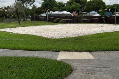 Touwnhouse à louer à Miami, Floride: 2 chambres, 82.22 m2 № 2078487 - photo 22