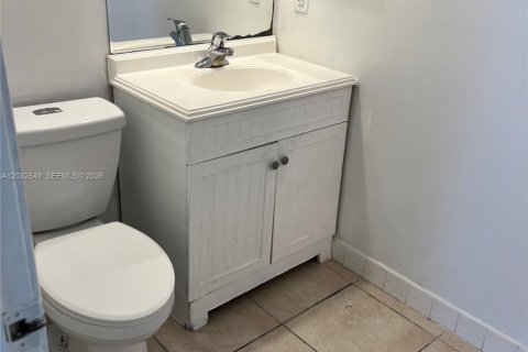 Touwnhouse à louer à Miami, Floride: 2 chambres, 82.22 m2 № 2078487 - photo 15