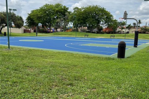 Touwnhouse à louer à Miami, Floride: 2 chambres, 82.22 m2 № 2078487 - photo 25