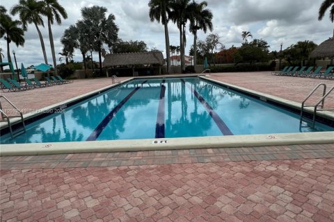 Touwnhouse à louer à Miami, Floride: 2 chambres, 82.22 m2 № 2078487 - photo 27