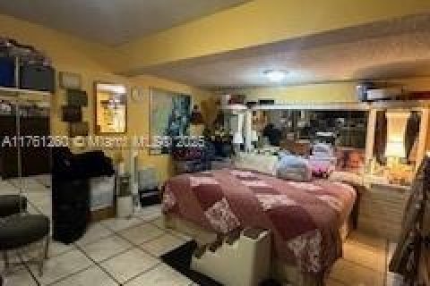 Villa ou maison à vendre à Hialeah, Floride: 5 chambres, 242.29 m2 № 1985480 - photo 13