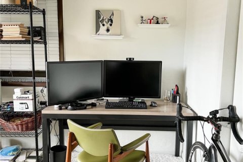 Villa ou maison à louer à Miami Beach, Floride: 3 chambres, 593.37 m2 № 1877562 - photo 11