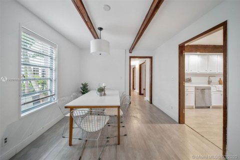 Villa ou maison à louer à Miami Beach, Floride: 3 chambres, 593.37 m2 № 1877562 - photo 6