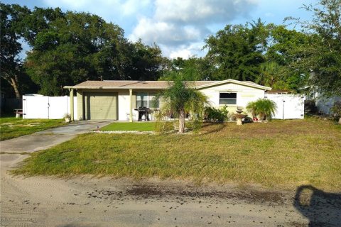 Casa en venta en Hudson, Florida, 3 dormitorios, 120.96 m2 № 1869165 - foto 1