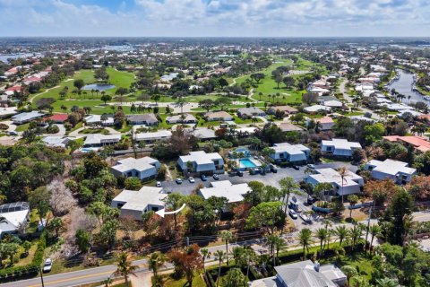 Townhouse in Stuart, Florida 2 bedrooms, 130.06 sq.m. № 2154688 - photo 30