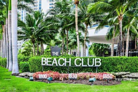 Copropriété à louer à Hallandale Beach, Floride: 2 chambres, 100.89 m2 № 1946849 - photo 3