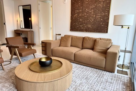 Condo in Miami, Florida, 2 bedrooms  № 1888959 - photo 12