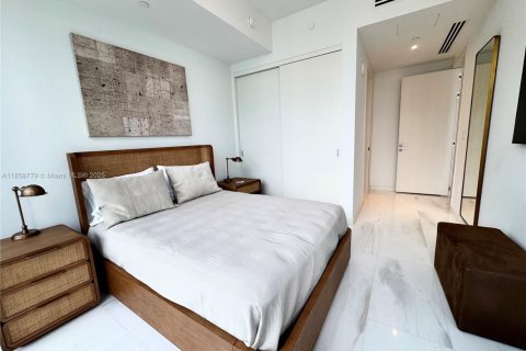 Condo in Miami, Florida, 2 bedrooms  № 1888959 - photo 24