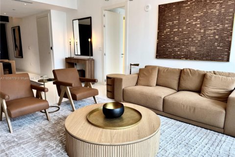 Condo in Miami, Florida, 2 bedrooms  № 1888959 - photo 13