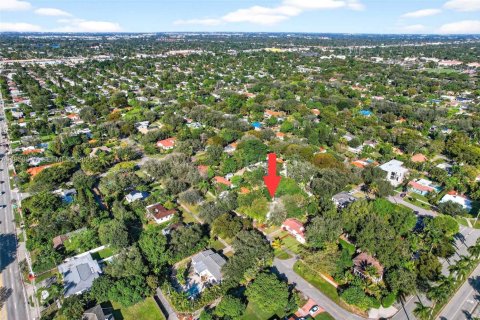 House in Miami Shores, Florida 3 bedrooms, 135.64 sq.m. № 2007349 - photo 29