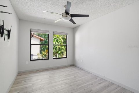Villa ou maison à vendre à Bradenton, Floride: 3 chambres, 137.96 m2 № 2147634 - photo 25