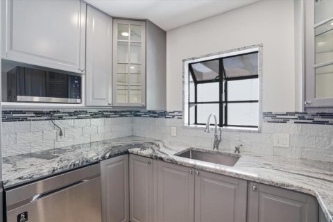 Villa ou maison à vendre à Bradenton, Floride: 3 chambres, 137.96 m2 № 2147634 - photo 14