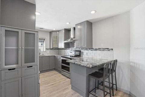 Villa ou maison à vendre à Bradenton, Floride: 3 chambres, 137.96 m2 № 2147634 - photo 11