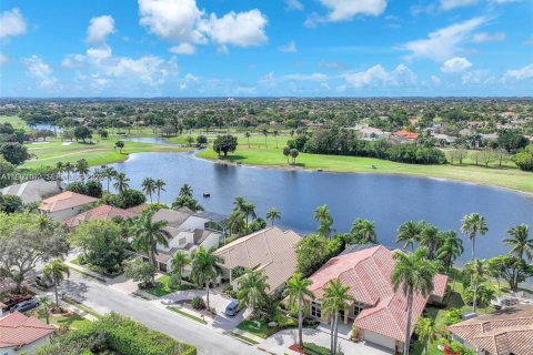 Villa ou maison à louer à Pembroke Pines, Floride: 5 chambres, 339.93 m2 № 2025162 - photo 15
