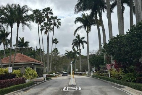 Villa ou maison à louer à Pembroke Pines, Floride: 5 chambres, 339.93 m2 № 2025162 - photo 5