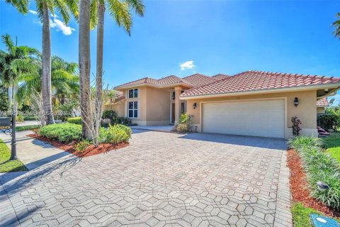 Villa ou maison à louer à Pembroke Pines, Floride: 5 chambres, 339.93 m2 № 2025162 - photo 8