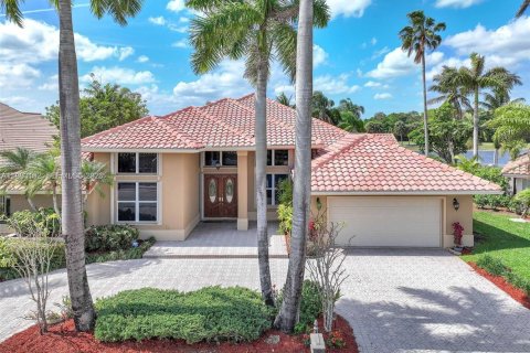 Villa ou maison à louer à Pembroke Pines, Floride: 5 chambres, 339.93 m2 № 2025162 - photo 2