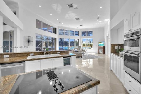 Villa ou maison à louer à Pembroke Pines, Floride: 5 chambres, 339.93 m2 № 2025162 - photo 19