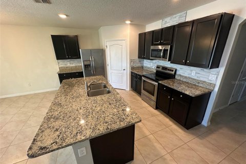 Casa en venta en Kissimmee, Florida, 4 dormitorios, 170.01 m2 № 1720195 - foto 12