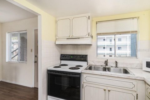 Condo in Bradenton, Florida, 1 bedroom  № 2239469 - photo 5