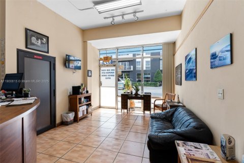 Immobilier commercial à vendre à Miami, Floride № 2081705 - photo 6