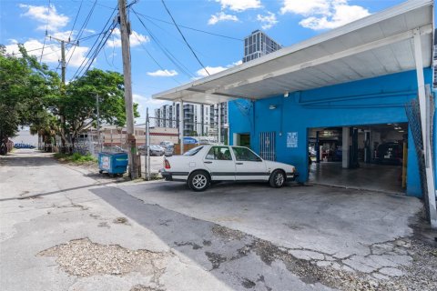 Immobilier commercial à vendre à Miami, Floride № 2081705 - photo 23