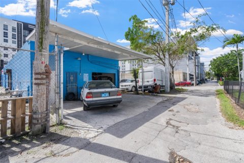 Immobilier commercial à vendre à Miami, Floride № 2081705 - photo 24