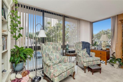 Condo in Tampa, Florida, 2 bedrooms  № 2211177 - photo 13
