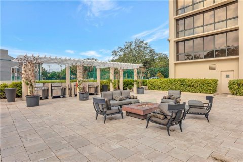 Condo in Tampa, Florida, 2 bedrooms  № 2211177 - photo 27