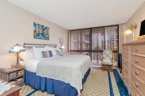Condo in Tampa, Florida, 2 bedrooms  № 2211177 - photo 18