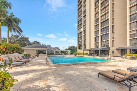 Condo in Tampa, Florida, 2 bedrooms  № 2211177 - photo 26
