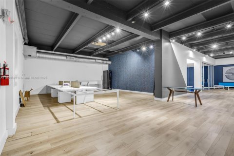 Купить коммерческую недвижимость в Майами, Флорида № 2046264 - фото 9