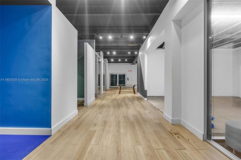 Купить коммерческую недвижимость в Майами, Флорида № 2046264 - фото 6