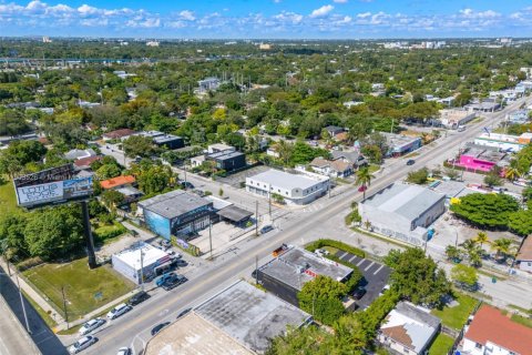 Купить коммерческую недвижимость в Майами, Флорида № 2046264 - фото 24