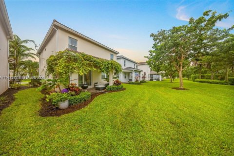Купить виллу или дом в Холливуд, Флорида 3 спальни, 174.75м2, № 2045779 - фото 29