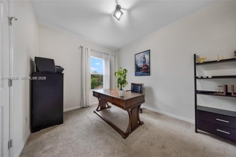 Купить виллу или дом в Холливуд, Флорида 3 спальни, 174.75м2, № 2045779 - фото 20