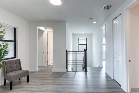 Villa ou maison à louer à Lake Worth, Floride: 6 chambres, 272.3 m2 № 2286038 - photo 24