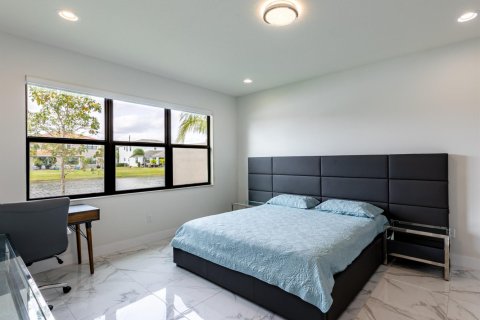 Villa ou maison à louer à Lake Worth, Floride: 6 chambres, 272.3 m2 № 2286038 - photo 17