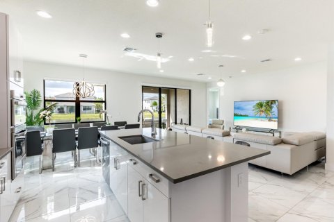 Villa ou maison à louer à Lake Worth, Floride: 6 chambres, 272.3 m2 № 2286038 - photo 14
