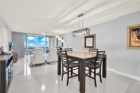 Copropriété à vendre à Pompano Beach, Floride: 2 chambres, 111.48 m2 № 1934448 - photo 9