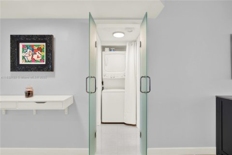 Copropriété à vendre à Pompano Beach, Floride: 2 chambres, 111.48 m2 № 1934448 - photo 17