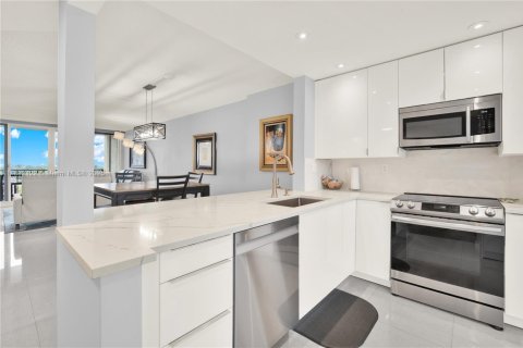 Copropriété à vendre à Pompano Beach, Floride: 2 chambres, 111.48 m2 № 1934448 - photo 4