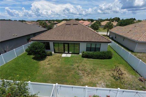 Villa ou maison à vendre à Kissimmee, Floride: 4 chambres, 253.34 m2 № 2238939 - photo 15