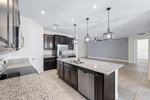 Villa ou maison à vendre à Kissimmee, Floride: 4 chambres, 253.34 m2 № 2238939 - photo 25
