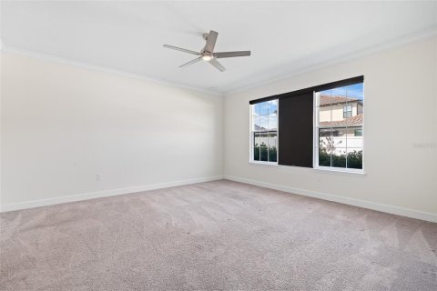 Villa ou maison à vendre à Kissimmee, Floride: 4 chambres, 253.34 m2 № 2238939 - photo 10