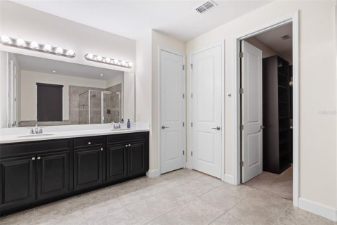 Villa ou maison à vendre à Kissimmee, Floride: 4 chambres, 253.34 m2 № 2238939 - photo 11