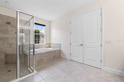 Villa ou maison à vendre à Kissimmee, Floride: 4 chambres, 253.34 m2 № 2238939 - photo 12