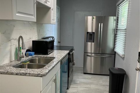 Villa ou maison à louer à Clearwater, Floride: 1 chambre, 69.96 m2 № 1909172 - photo 12