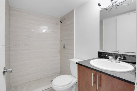 Condominio en venta en Hialeah, Florida, 2 dormitorios, 90.67 m2 № 1952026 - foto 14