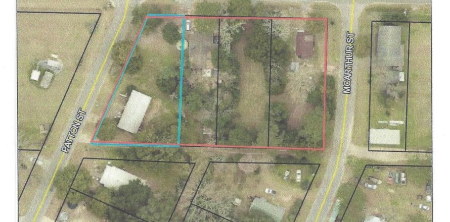 Commercial property in Crestview, Florida № 558043